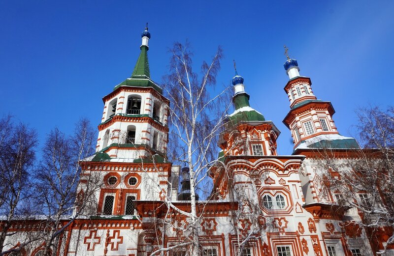 Крестовоздвиженский храм иркутск. Крестовоздвиженская Церковь Иркутск. Крестовоздвиженская Церковь Тобольск. Сибирское Барокко Крестовоздвиженская Церковь.